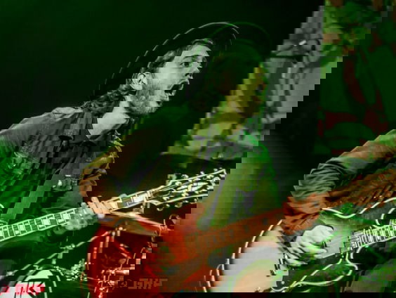 DE TOONLADDER: SAURO LOCCHI MET 'ENOUGH = ENOUGH'!