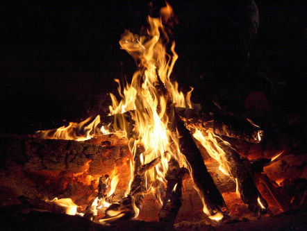 Serious Request: Michel organiseert een kampvuur-jamsessie... maar dan binnen!