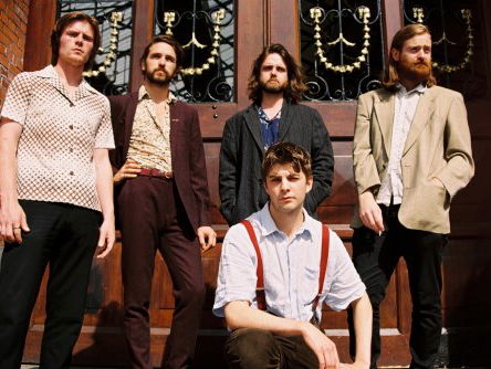 'Ik ben wel eens mijn tent vergeten op een festival!' | Festival Dilemma: Fontaines D.C. vs Mac DeMarco