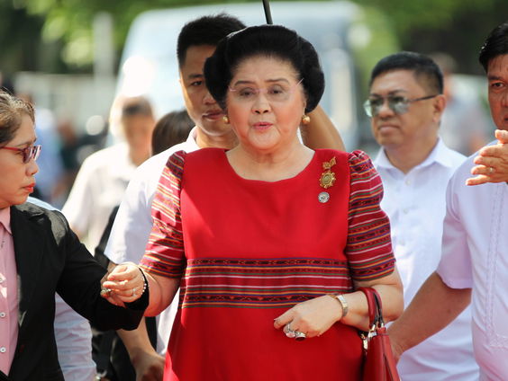 Geschiedlied: David Byrne & Fatboy Slim ft. Florence Welch - Here Lies Love