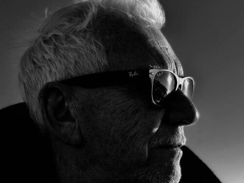 "Eric Burdon liep na een halve minuut van het podium"