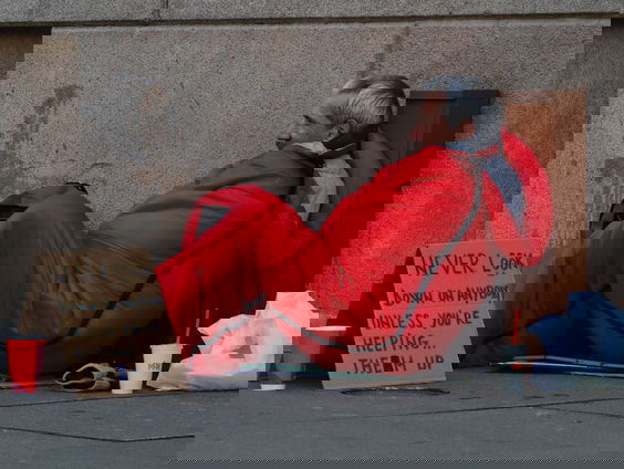 Tijs (13) helpt daklozen in deze moeilijke tijd