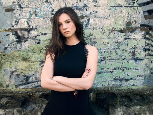 Maan en haar boxershortroddel tijdens Franks roddelradio