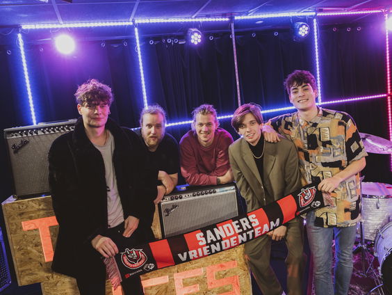 Gloednieuw 3FM Talent The Vices speelt 'Boy'