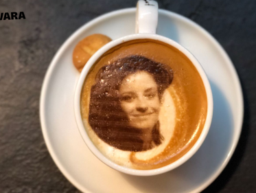 Je selfie opdrinken? Het kan in Rotterdam als je een Selfiecino bestelt