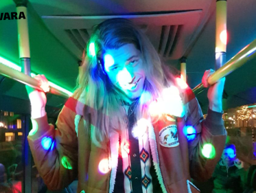 Franks Partybusservice helpt weer iemand op weg