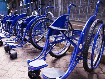 Wie Kent Iemand... me oude rolstoelbanden?