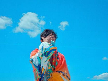 MK.Gee heeft een relaxte track met een gekke twist