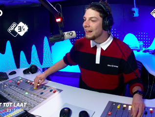 Piet van Die over lege kerken en Pasen