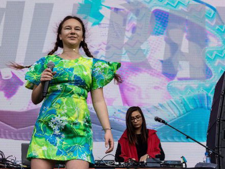 Roel krijgt een nostalgische lente-vibe van Mallrat