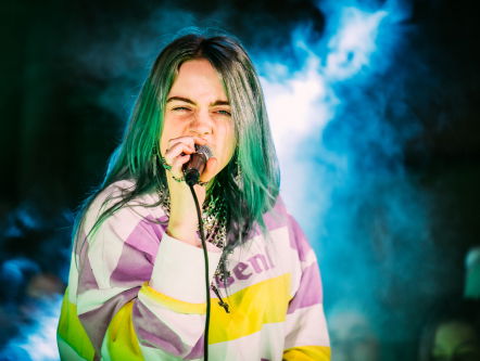 Dit bezoekje van Billie Eilish aan de tandarts hoor je terug in Bury A Friend