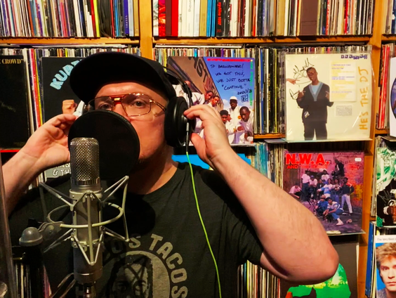 Brainpower doet 'Hart Onder De Riem' vanuit huisstudio