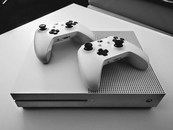 E-sporter Koen helpt ouders het gesprek met hun gamende kinderen aan te gaan