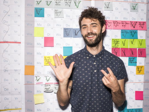 Herman draait een nog nooit eerder beluisterde track op Spotify