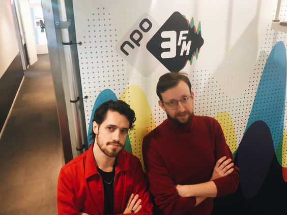 Jasper Demollin en Stijn van Vliet maken podcast over zelfhulpboeken