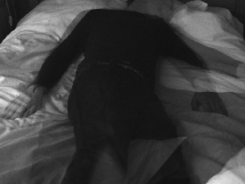 Arjan zag door slaapverlamming enge figuren naast zijn bed, maar droomde niet.