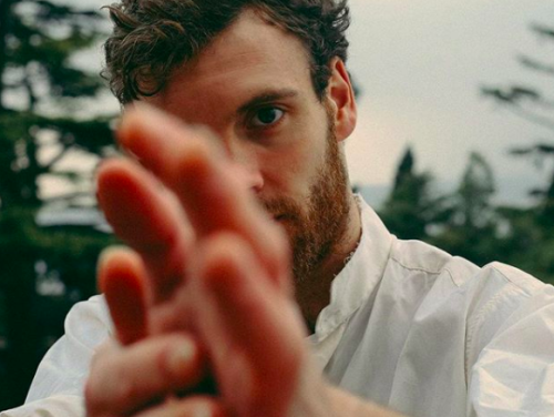 Blanco White, zo vanuit de yogales op 3FM!