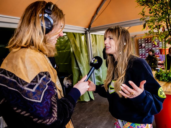 Frank spreekt Maan op Fieldlab-festival