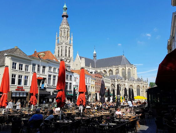 Horecaondernemer Dirk gaat z'n terrassen in Breda weer opengooien: "Het is echt nodig!"