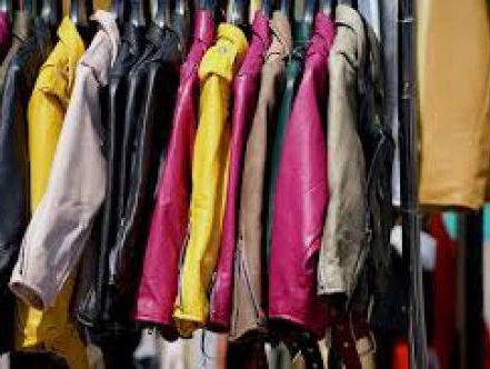 WAT GEBEURT ER EIGENLIJK IN ZO'N THRIFT SHOP?