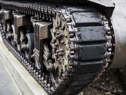 Kun je met een tank eigenlijk wel door Amsterdam rijden?