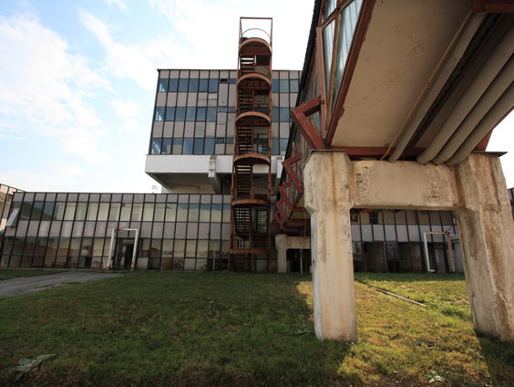 De val van Srebrenica is 25 jaar geleden en eigenlijk weten we er te weinig over