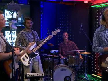 Close To Fire - Maybe (Live @ 3FM) #nieuweparels #elevatorpitch