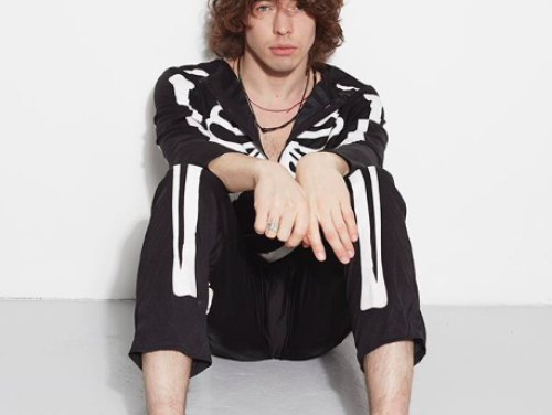 Kris kwam met de eerste inbox van het decennium: Barns Courtney