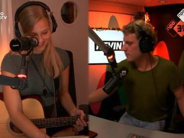 Kampvuurradio - Isa Zwart - Kies een koffer, krijg een cover! #3FM