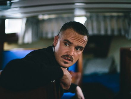 Jordy (De Likt) wil spreekwoord 'dat zal de kapsalon nog niet halen' in de Van Dale krijgen