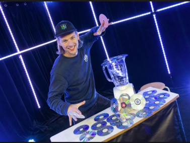 10-minuten-klusje: Rosalie tovert een parkrestaurant om tot een Kerstig paradijsje