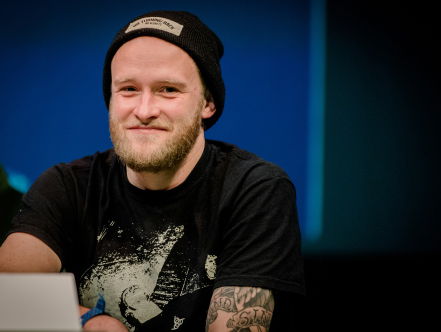 Docenten die les geven via Skype? Peter Kwint (SP) gaat dit bestreiden in de kamer!