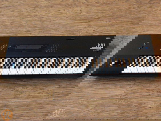 KORG M1