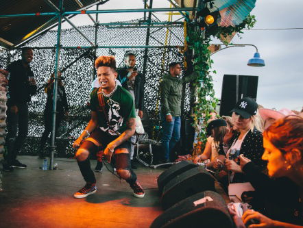 Neemt trapgod Ronnie Flex revanche door vanavond de 3voor12 Award te winnen?