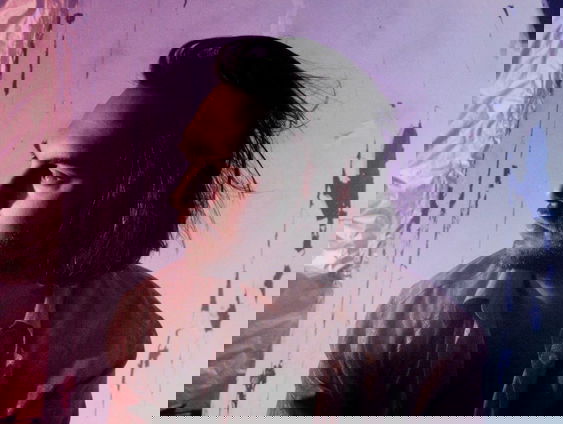 LA Priest bouwt letterlijk zijn eigen sound op zijn tweede album GENE