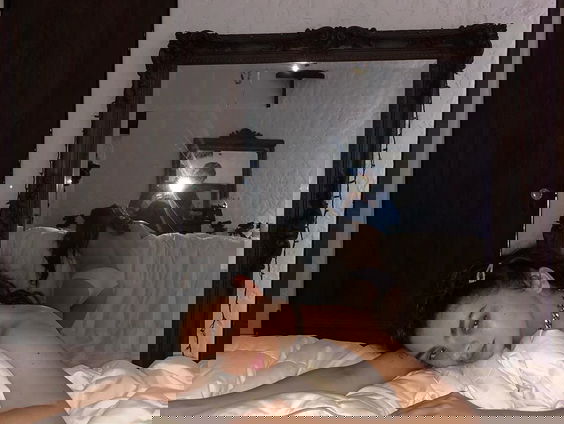 Charli XCX over de invloed van haar fans op haar DIY album How I’m Feeling Now