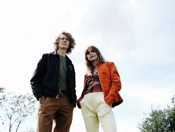 Julia van Sam & Julia werd een gokautomaat waar je een muntje in gooit en dan weer door gaat in One Man Show