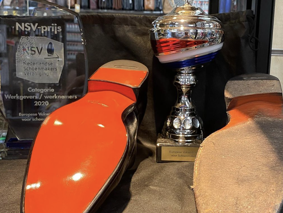 Theo Frijn won met zijn gerepareerde schoenen het EK schoenmaken: “Ze waren bijna perfect”