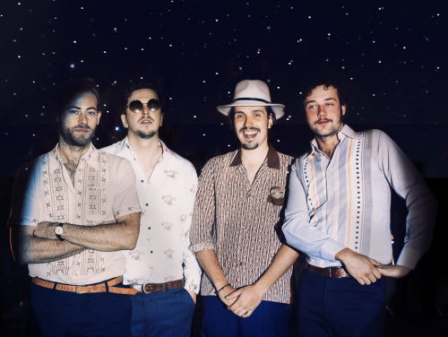 Floor vindt dat we de Dawn Brothers in de gaten moeten houden