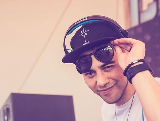 HERLEEF JE BESTE RAVE - RAMESES B