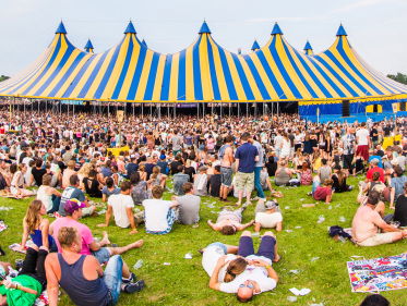 Met je Friends naar Lowlands: 'WHAT A SHAME!'