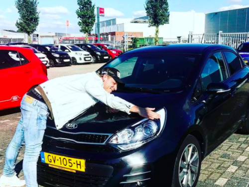 Kevin schrijft gedicht voor een goede vriend die hij is kwijtgeraakt.. :( #3FM #emotioneel