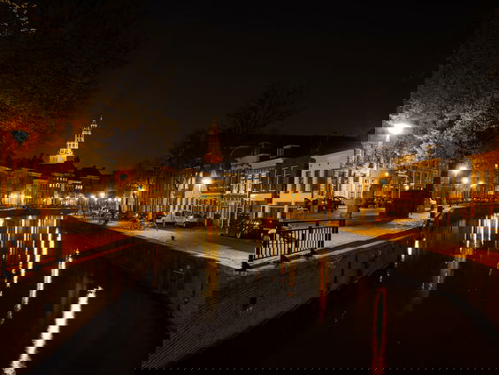 Bob van der Linde (26), een van de jongste stadsbeiaardiers die Groningen een stukje gelukkiger maken