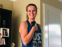 Veel lopen om te revalideren? May-Britt doet het én laat zich sponsoren voor Serious Request