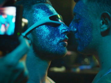 Documentaire Acting Straight: Bestaat er zoiets als de perfecte homo?