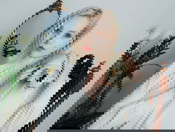 Claudia Crobatia is een Deathfluencer!