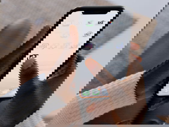 Shaquille maakt zijn eerste TikTok ooit op zijn eigen freestyle.