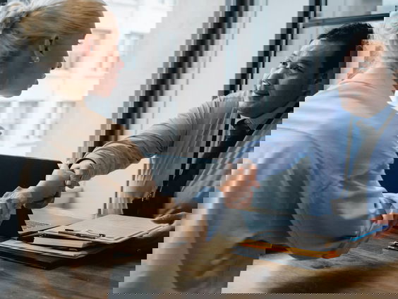 Roos en Nica maken anoniem solliciteren mogelijk: "De reacties waren echt positief!"