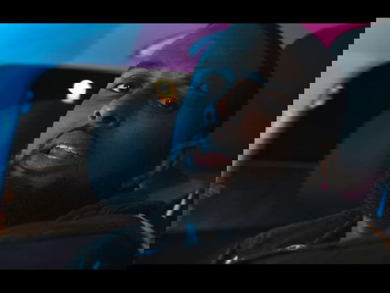 Shaquille maakt een liedje met artist of the month M3RON3!