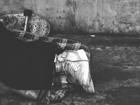 Daniël (20) brengt koude decembermaand in tentje door #NiemandOpStraat